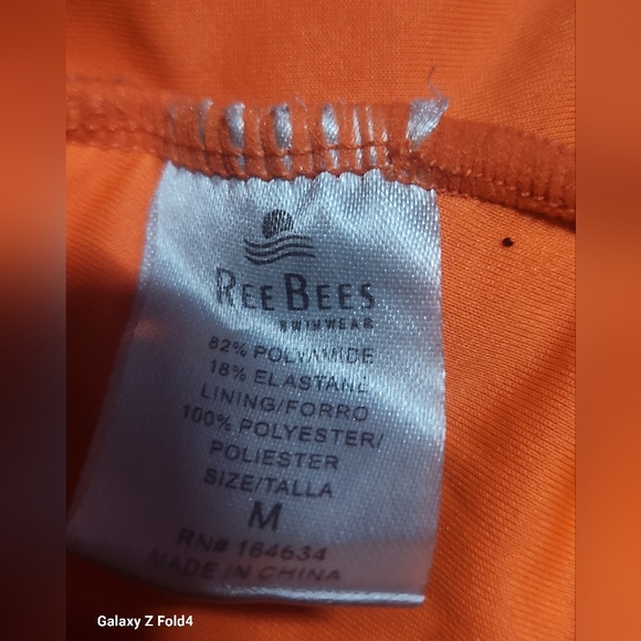 REEBEES  Crop Top - Picture 3 of 3